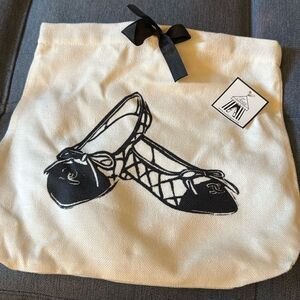 NWT Toss Designs Ballet Flats Drawstring Shoe Storage Bag.